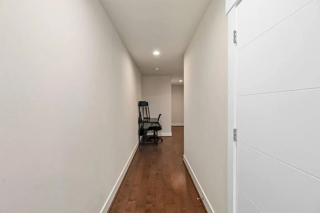 Serene 1 Bdrm, 1 Bath Apartment Seattle